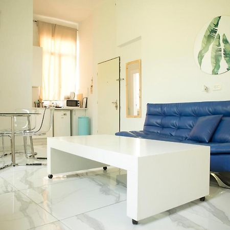 Bauhaus Stylish Apartments - By Bookiz Tel Aviv-Jaffa Exterior foto