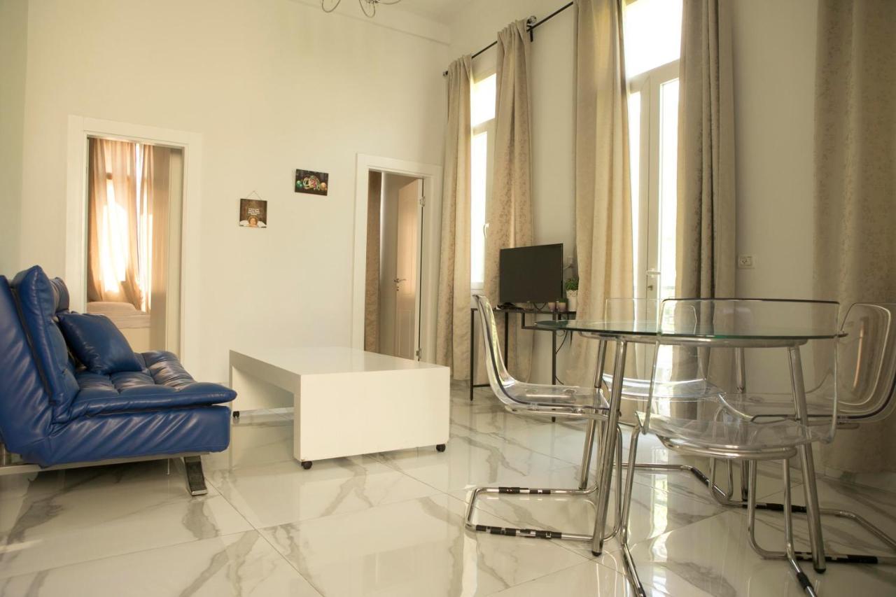 Bauhaus Stylish Apartments - By Bookiz Tel Aviv-Jaffa Exterior foto