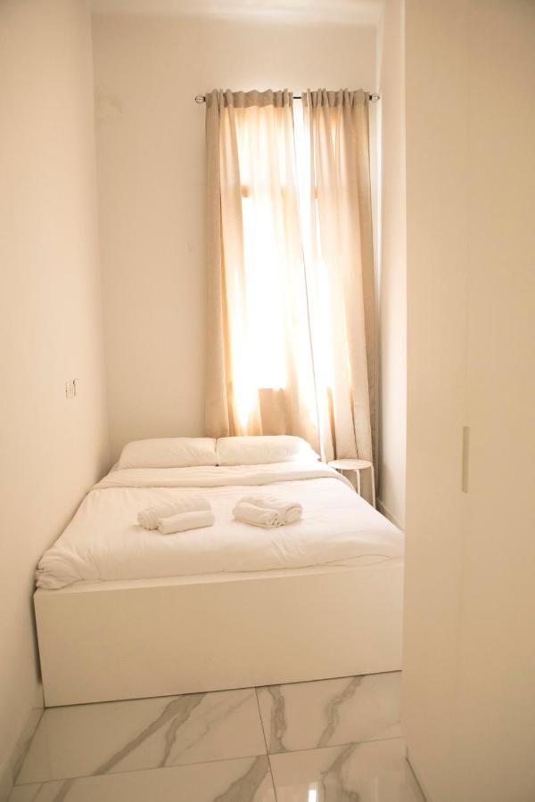 Bauhaus Stylish Apartments - By Bookiz Tel Aviv-Jaffa Exterior foto