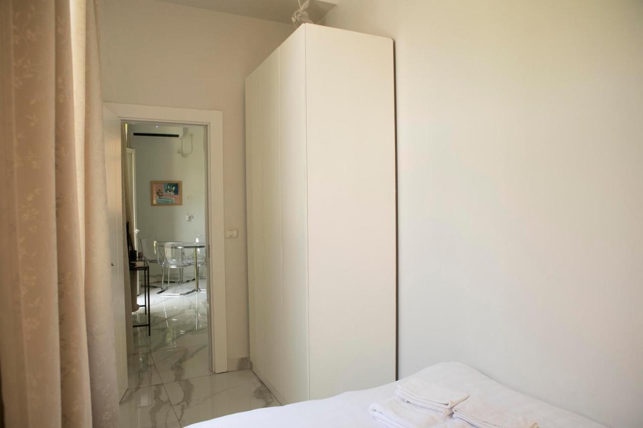 Bauhaus Stylish Apartments - By Bookiz Tel Aviv-Jaffa Exterior foto