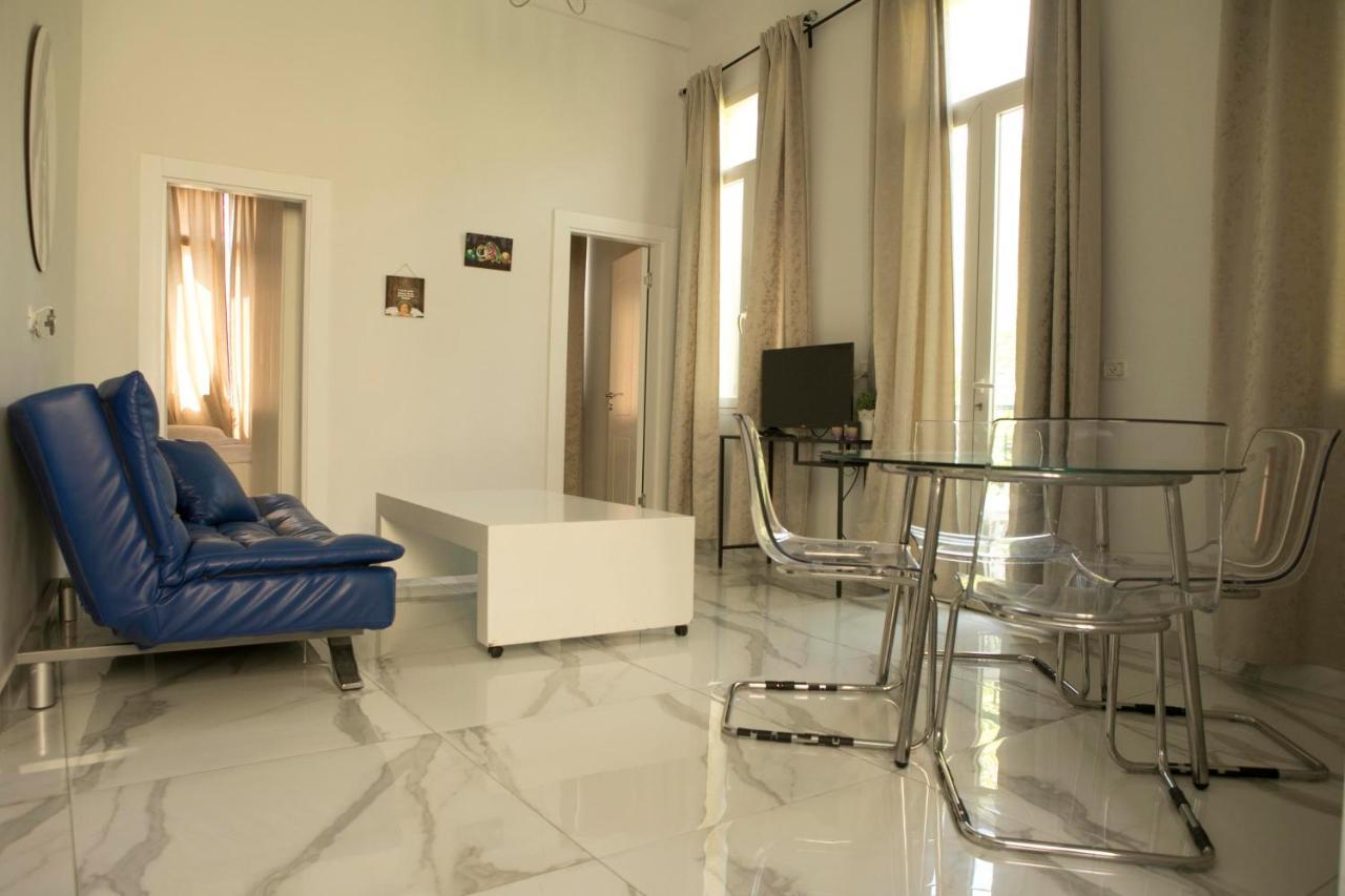 Bauhaus Stylish Apartments - By Bookiz Tel Aviv-Jaffa Exterior foto