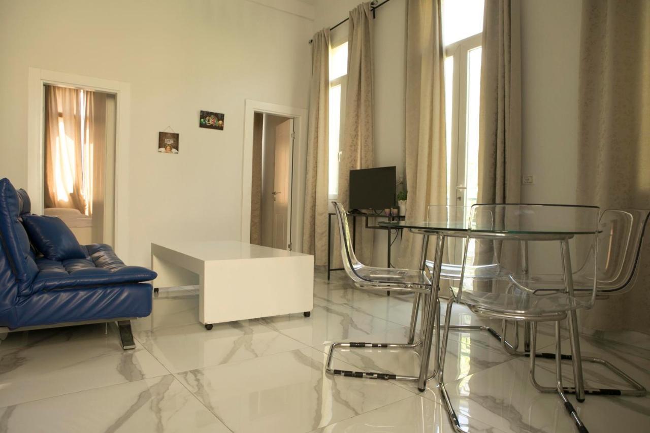 Bauhaus Stylish Apartments - By Bookiz Tel Aviv-Jaffa Exterior foto